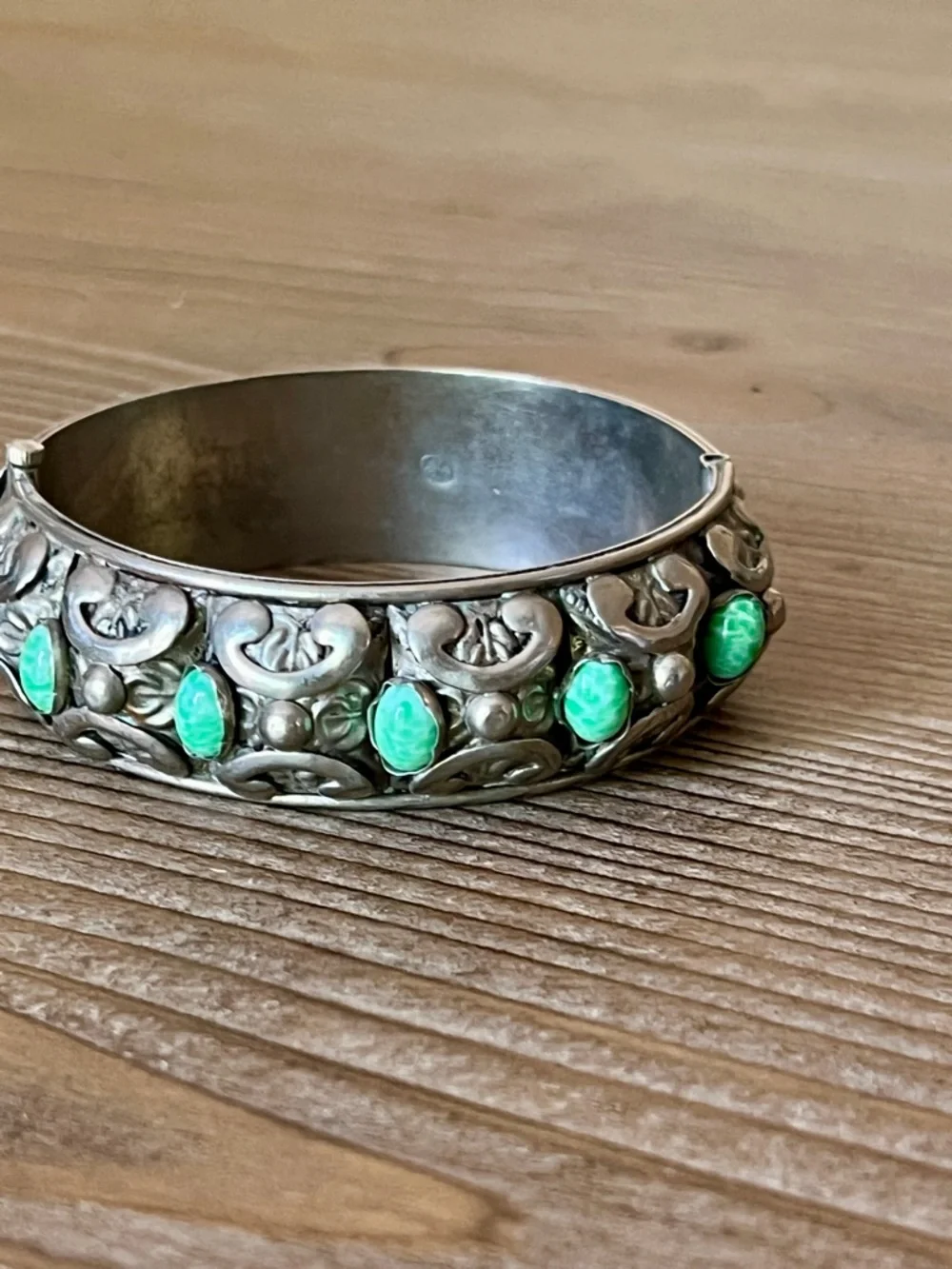 Vtg Italian Alpaca Silver Bangle – Bold Sculptural Cuff w/ Green Glass